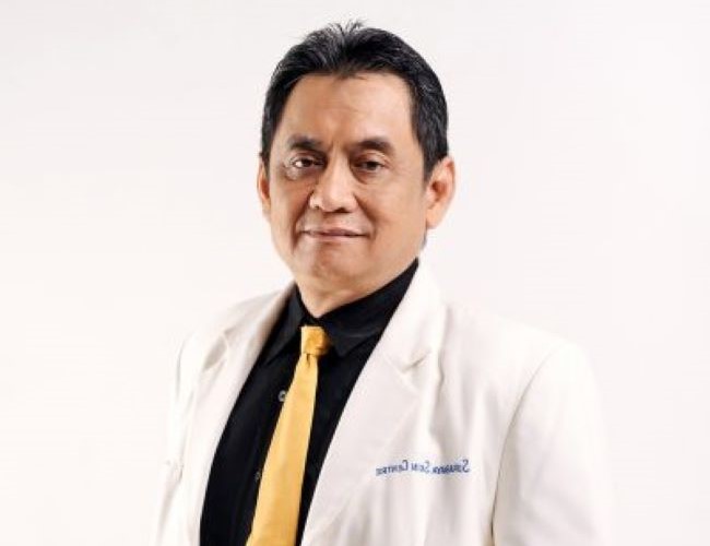 DR. dr. M. Yulianto Listiawan, SpKK(K), FINSDV, FAADV Dokter Kulit Surabaya - Photo by Surabaya Skin Centre Site