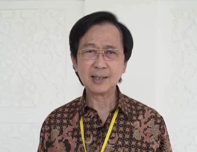 dr. Lewie Suryaatmadja, SpKK (K) FINSDV Dokter Kulit Semarang - Photo by Google