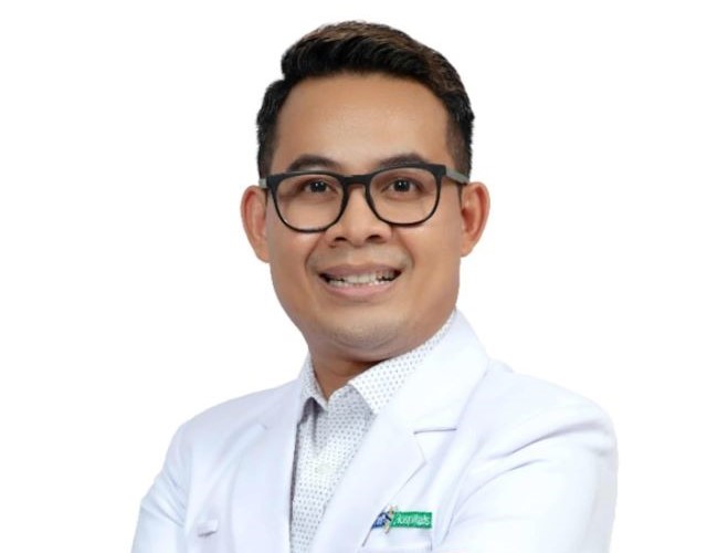 dr. Teguh Priyanto, Sp.KK Dokter Kulit Semarang - Photo by Siloam Hospitals Site