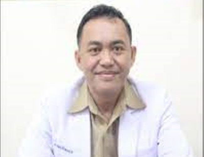dr. Andi Amal Aalamsyah Makmur, M.Si, Sp.KK Dokter Kulit Makassar - Photo by Heystetik