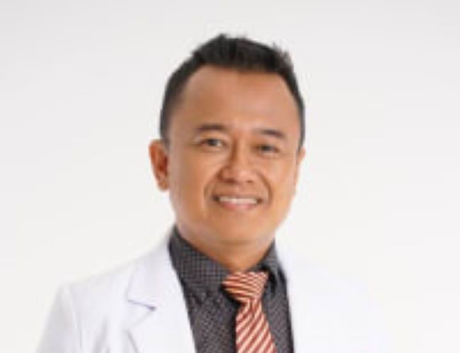 dr. Arief Andri Parwoto, Sp.KK Dokter Kulit Batam - Photo by Alodoc