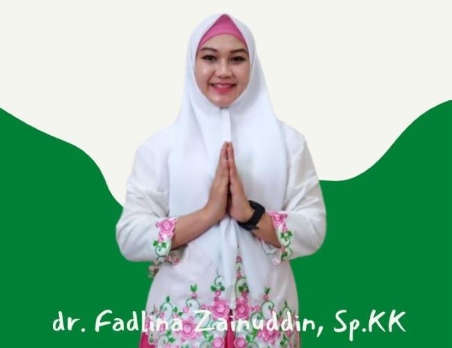 dr. Fadlina Zainuddin, Sp.KK, MKes Dokter Kulit Makassar - Photo by Facebook