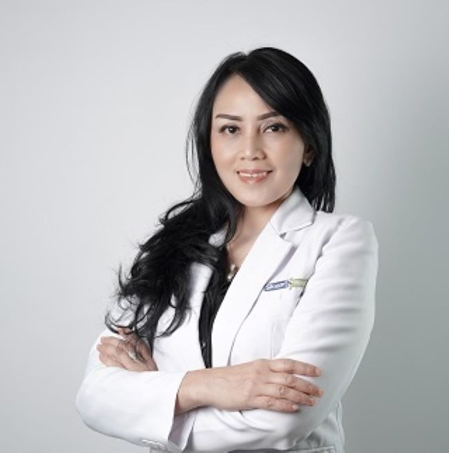 dr. Ferra Olivia Mawu, Sp.KK, M.Med Dokter Kulit Manado - Photo by Siloam Hospitals