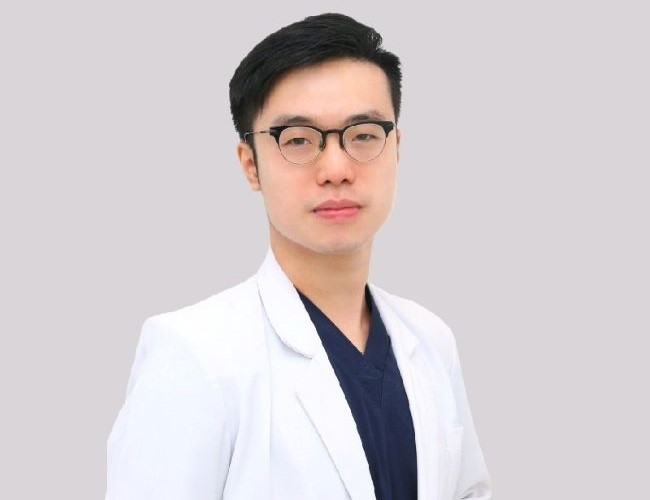 dr. Irwan Junawanto, Sp.DV Dokter Kulit di Depok - Photo by ERHA Clinic Site