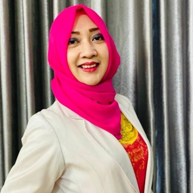 dr. Ratna Komala Dewi, Sp.KK Dokter Kulit Bekasi - Photo by Stylish One